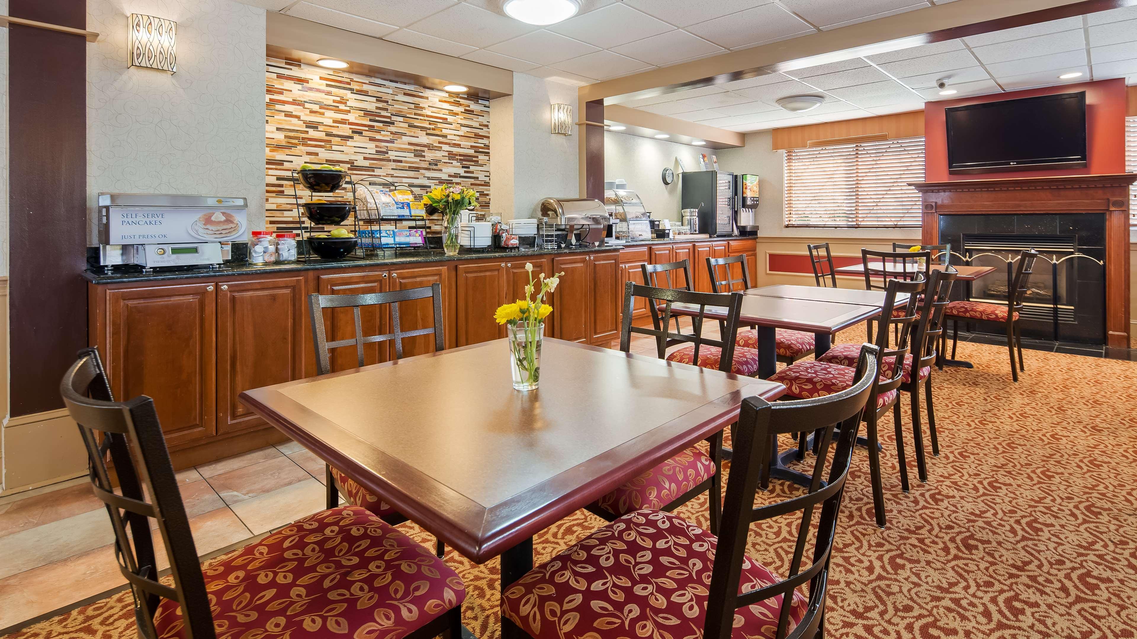Best Western Plus The Inn At Sharon/Foxboro Exterior photo