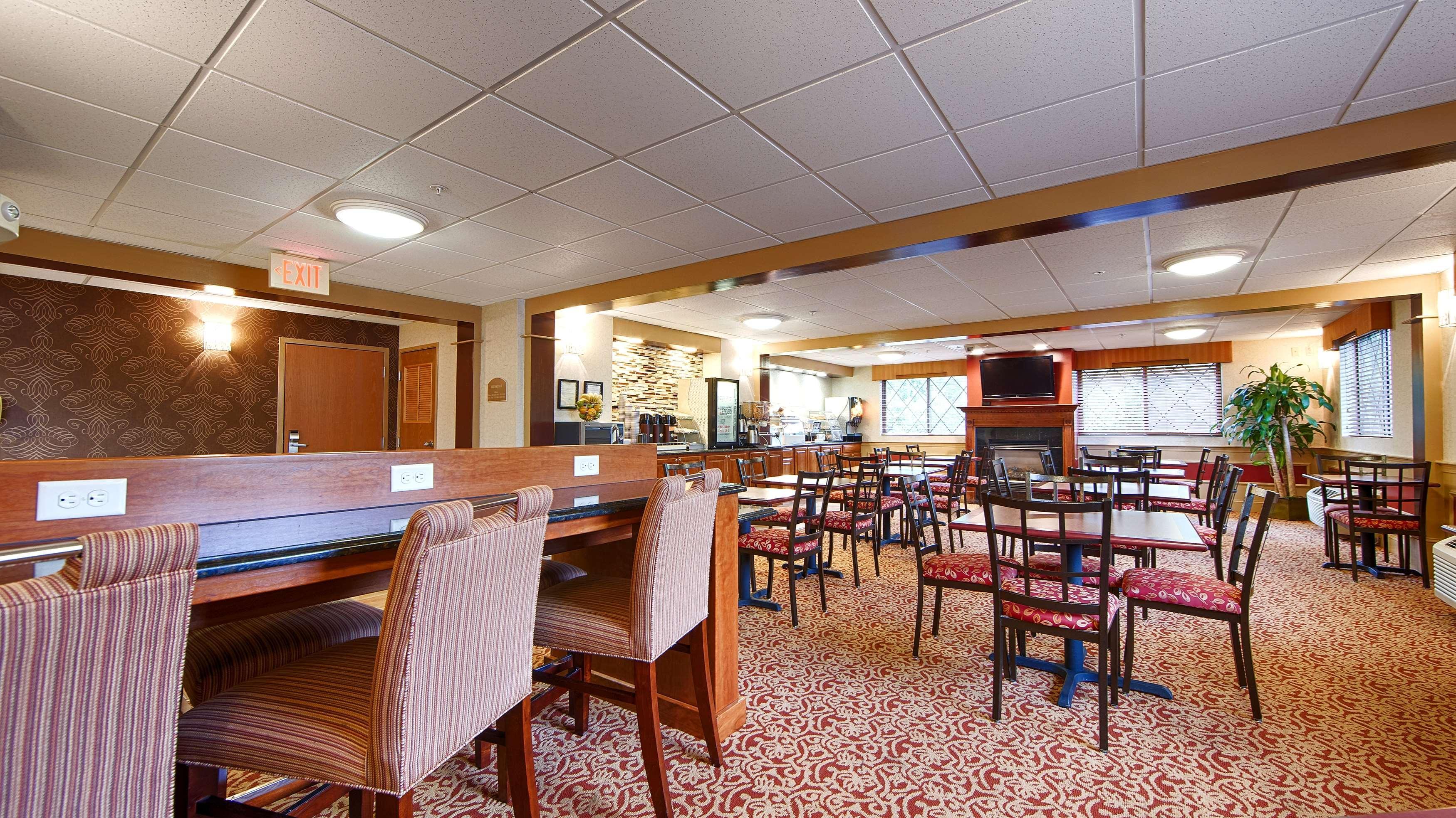 Best Western Plus The Inn At Sharon/Foxboro Exterior photo