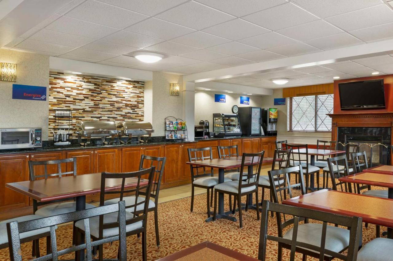 Best Western Plus The Inn At Sharon/Foxboro Exterior photo