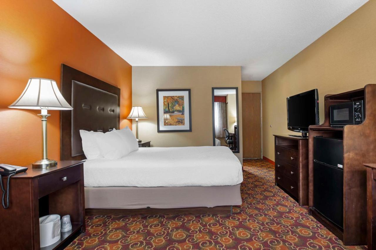 Best Western Plus The Inn At Sharon/Foxboro Exterior photo